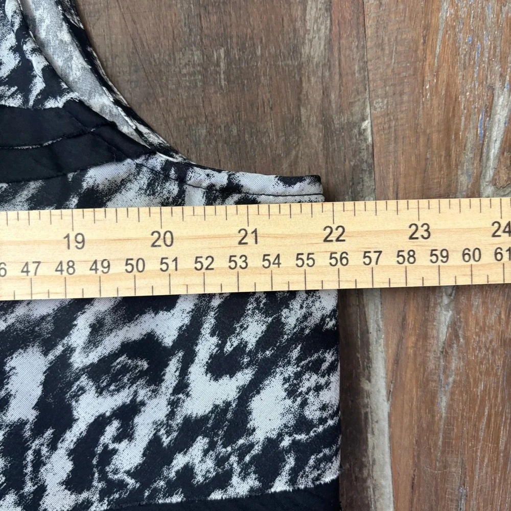 Chicos Black White Abstract Animal Print Tiered Ruffle Sleeveless Top (XL) 3 - Picture 6 of 9